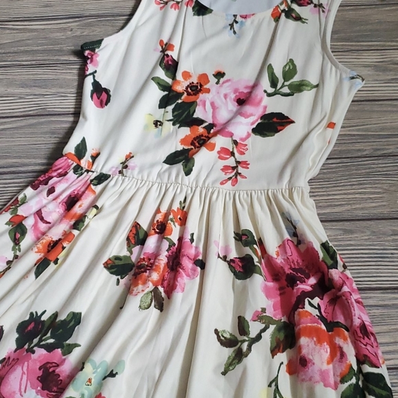 Sale Light Yellow Floral Dress S M L - Picture 5 of 5